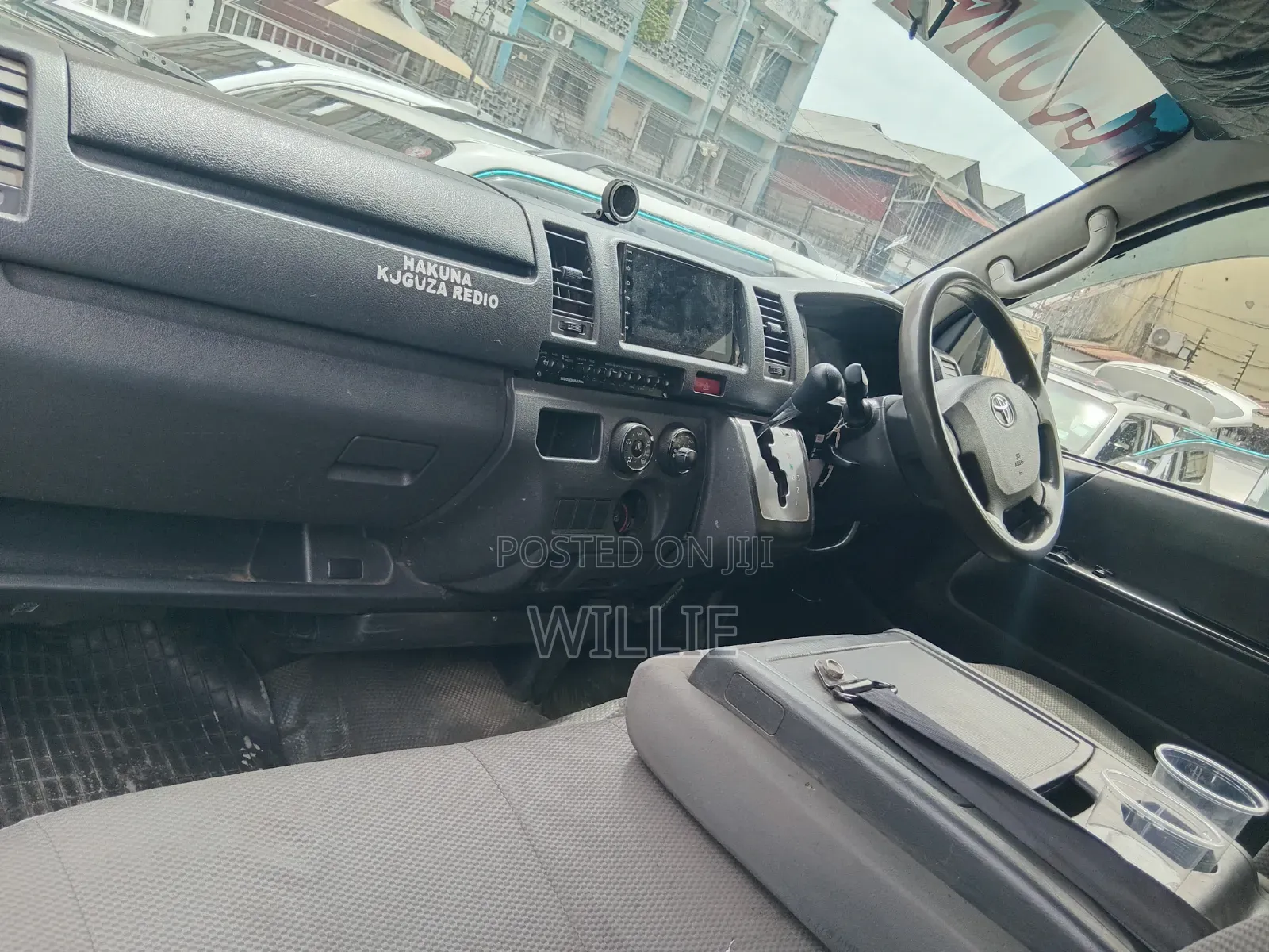 Toyota HiAce 2017 White