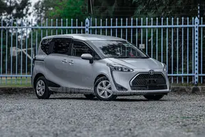 Toyota Sienta 2020 Silver