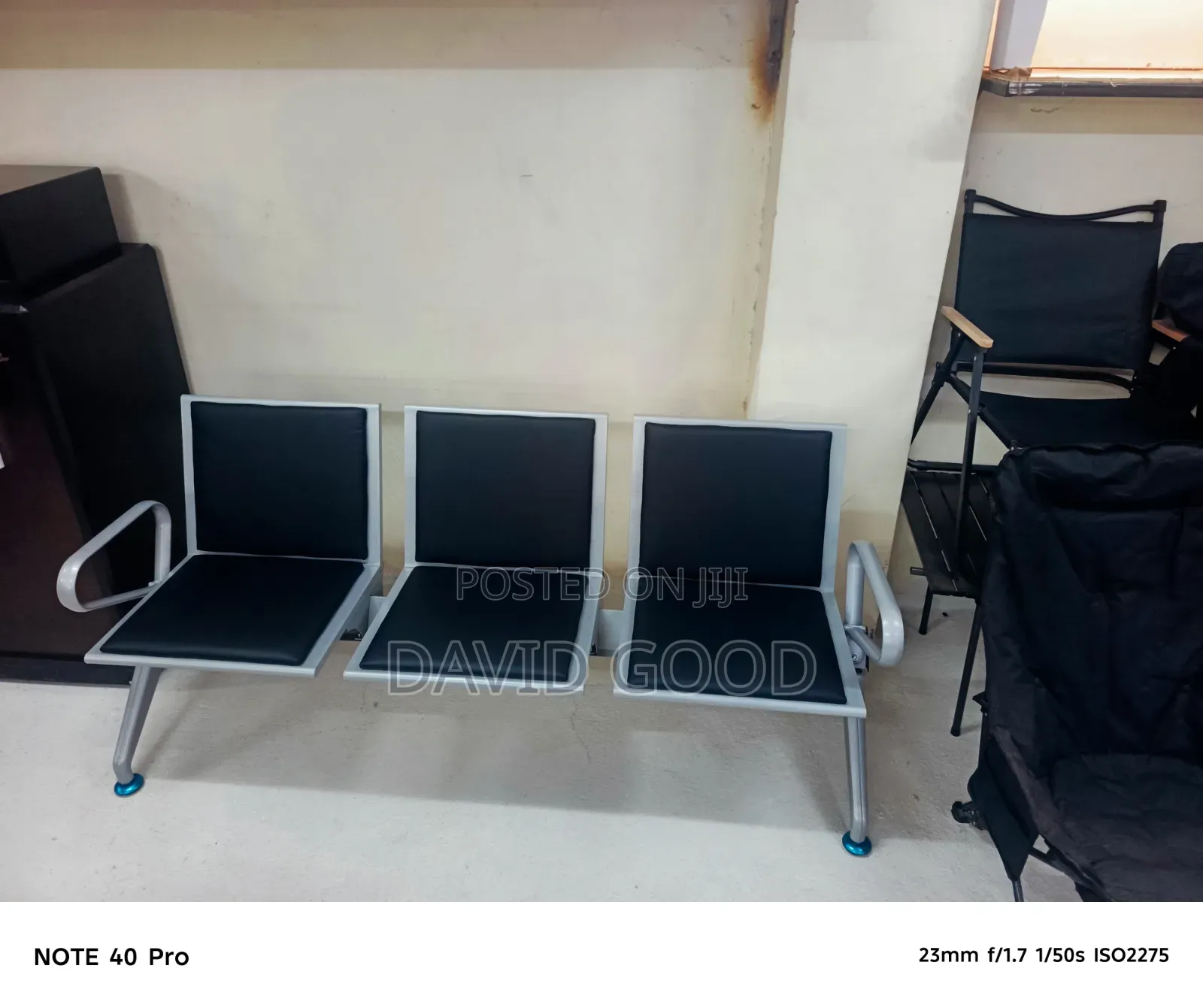 Link Waiting Chair