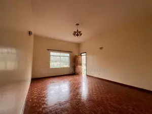 5bdrm House in Lavington, Muthangari for rent