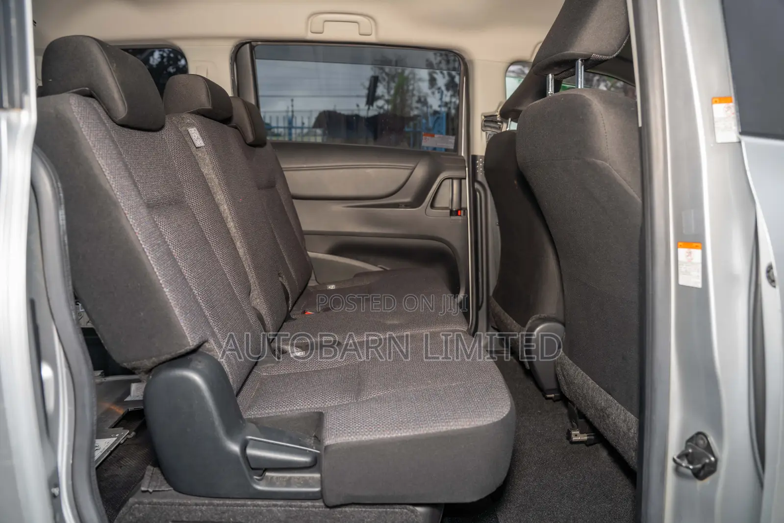 Toyota Sienta 2020 Silver