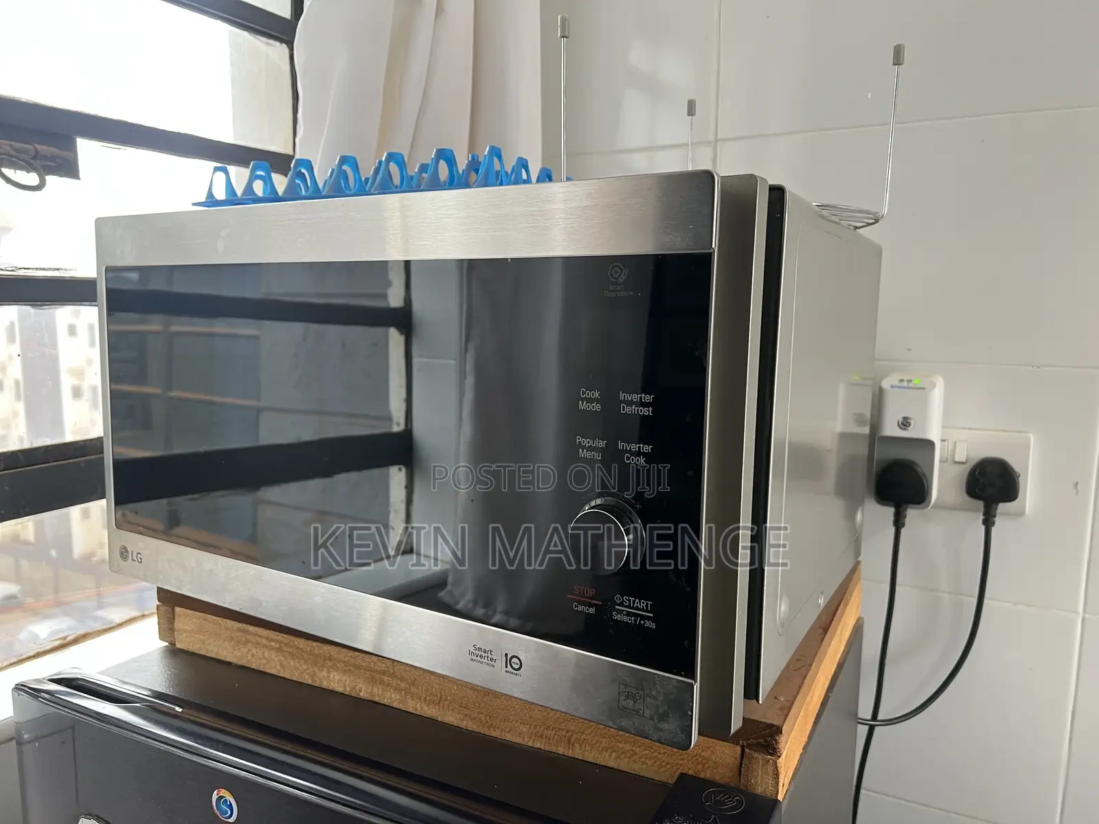 LG Microwave Oven Grill 42L Neo Chef STS
