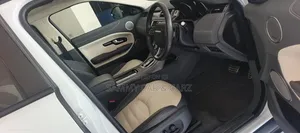 Land Rover Range Rover Evoque HSE Dynamic 4x4 5-Door 2018 White