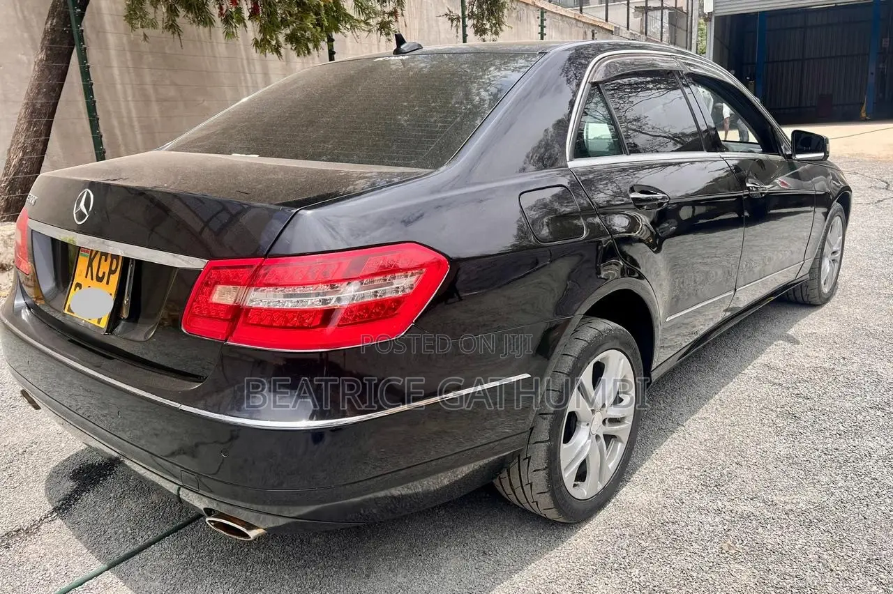 Mercedes-Benz E300 2010 Black