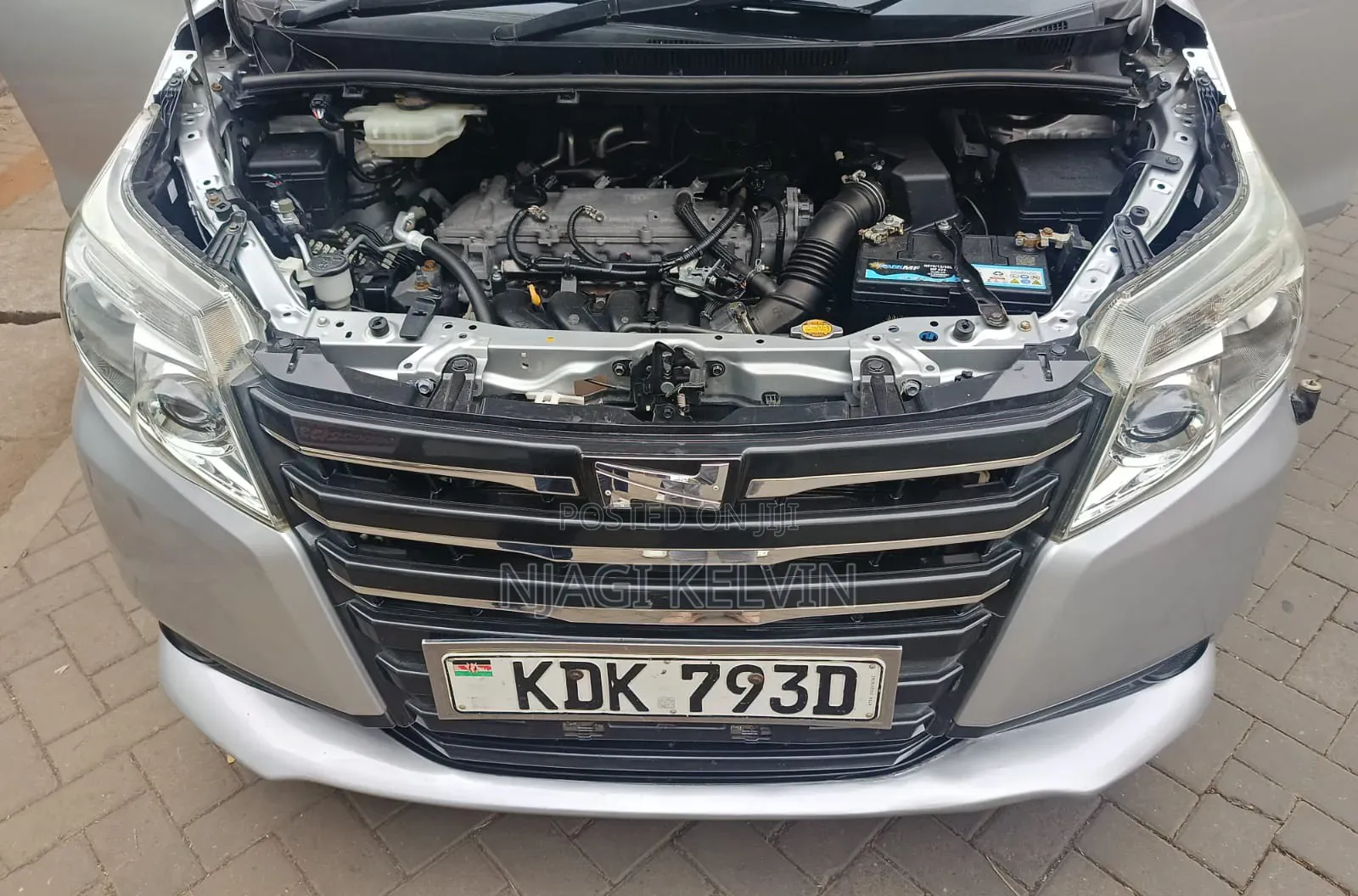 Toyota Noah 2015 Silver