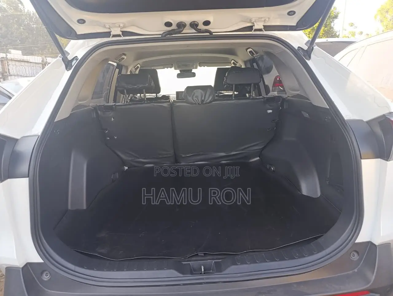 Toyota RAV4 2019 White
