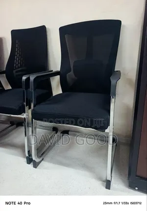 Black Waiting Seat