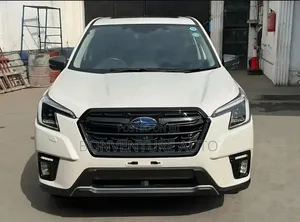 Subaru Forester Premium 2021 White