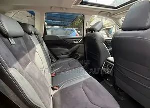 Subaru Forester Premium 2021 White