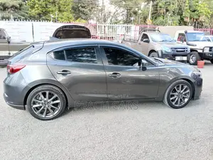 Mazda Axela 2017 Gray