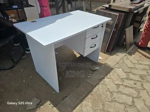 Height Maximum 75cm Office Desk