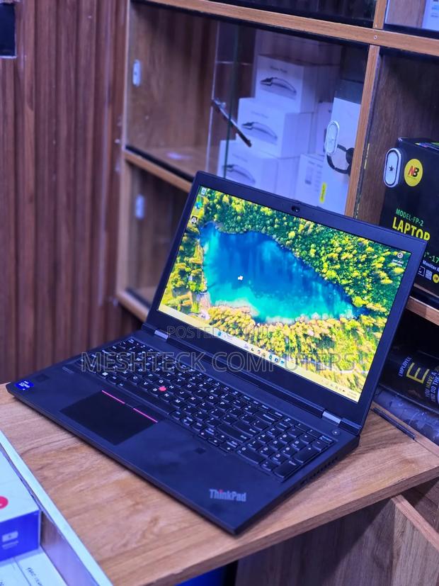 Laptop Lenovo ThinkPad P15s 16GB Intel Core i9 SSD 512GB