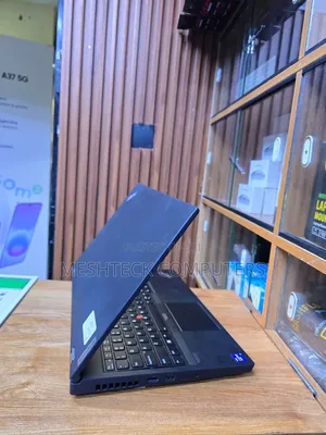 Laptop Lenovo ThinkPad P15s 16GB Intel Core i9 SSD 512GB