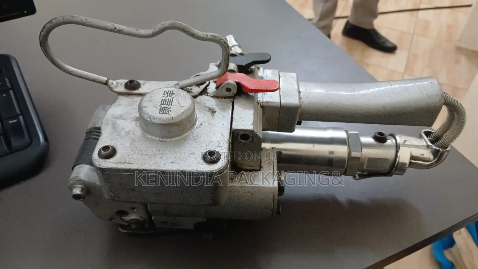 Pneumatic Strapping Machine