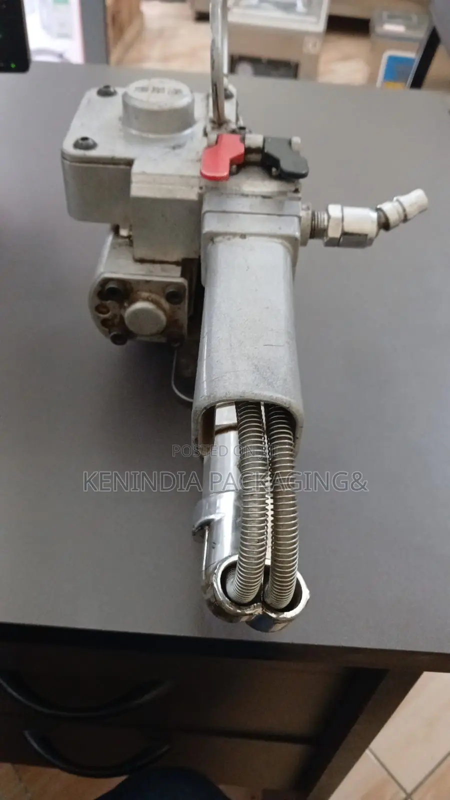 Pneumatic Strapping Machine