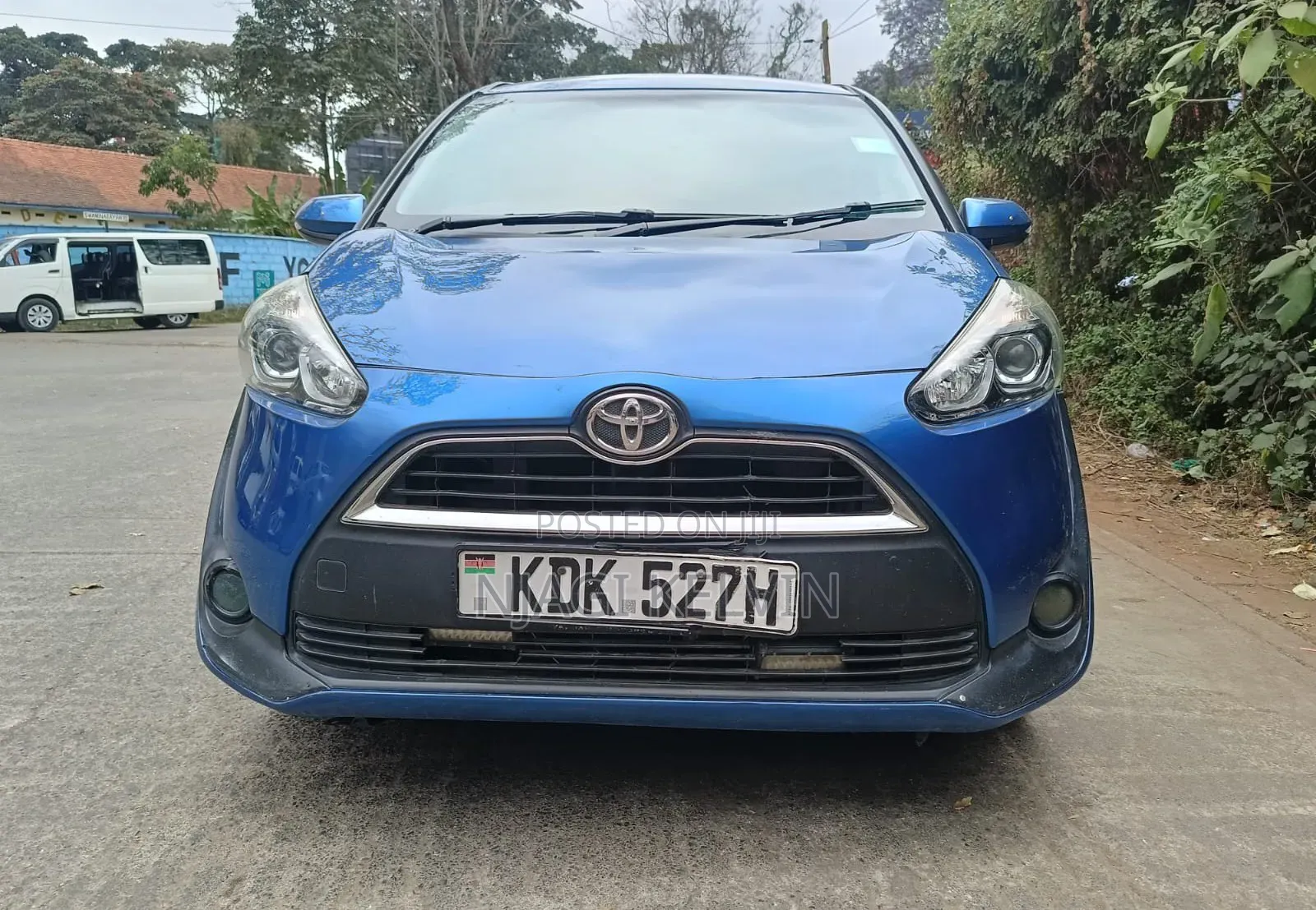 Toyota Sienta 2015 Blue
