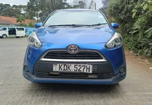 Toyota Sienta 2015 Blue