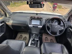 Toyota Land Cruiser Prado 2.8 2019 Pearl