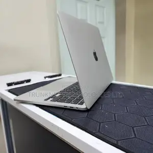 Laptop Apple MacBook Pro 32GB Intel Core i7 SSD 512GB