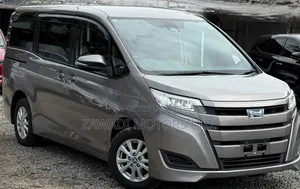 Toyota Noah 1.8 FWD Hybrid (7 seater) 2019 Gray