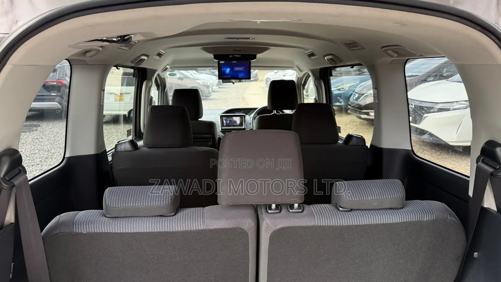 Toyota Noah 1.8 FWD Hybrid (7 seater) 2019 Gray