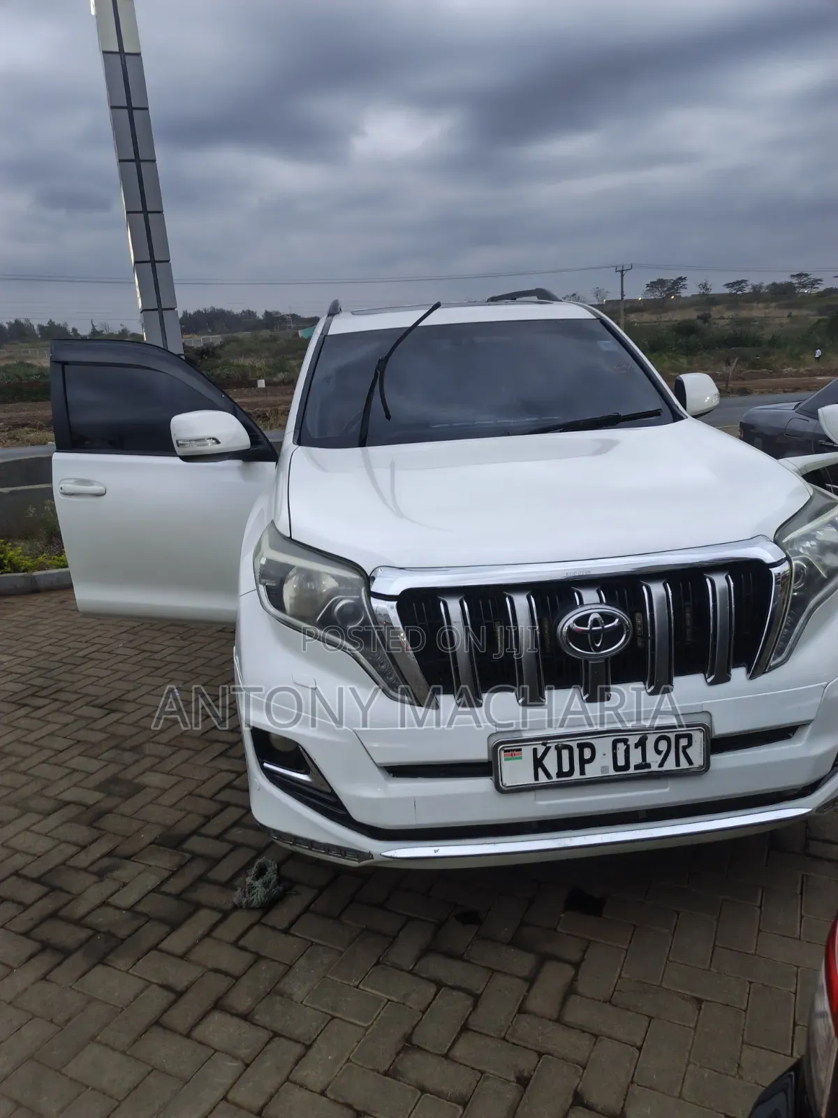 Toyota Land Cruiser Prado 2.8 2017 White