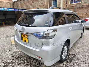 Toyota Wish 2013 Silver