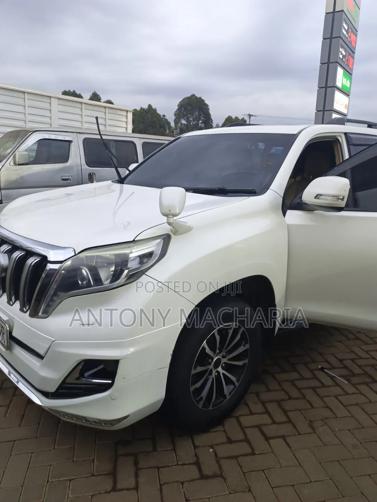 Toyota Land Cruiser Prado 2.8 2017 White