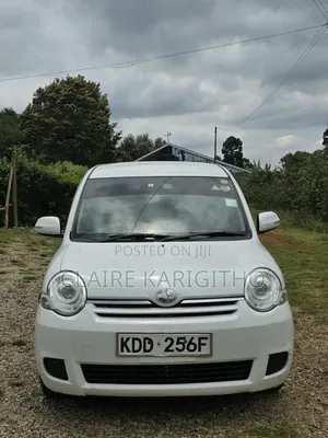 Toyota Sienta 1.5 FWD 2014 White