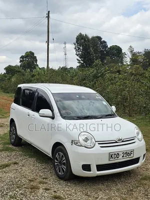Toyota Sienta 1.5 FWD 2014 White