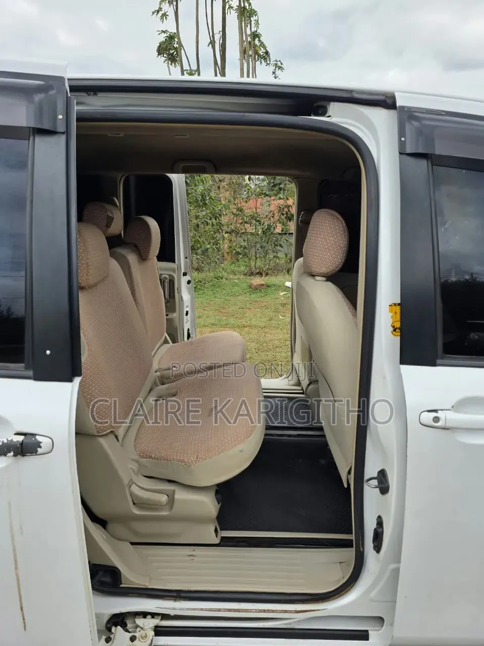 Toyota Sienta 1.5 FWD 2014 White