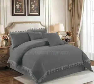 Luxury Lace-Trim Duvet Set – 6-Piece (Duvet, Bedsheet 4 Pillowcases)