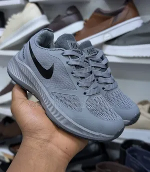 New Kids Nike Zoom