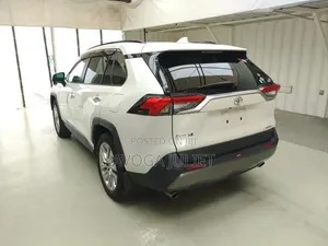 Toyota RAV4 Limited AWD 2020 White