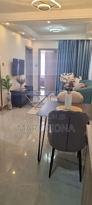 Fibbstays Airbnb at Valley Heights Apartments Along Ole Dume Rd