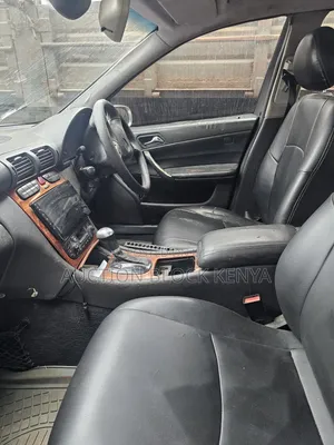 Mercedes-Benz C180 2004 Silver