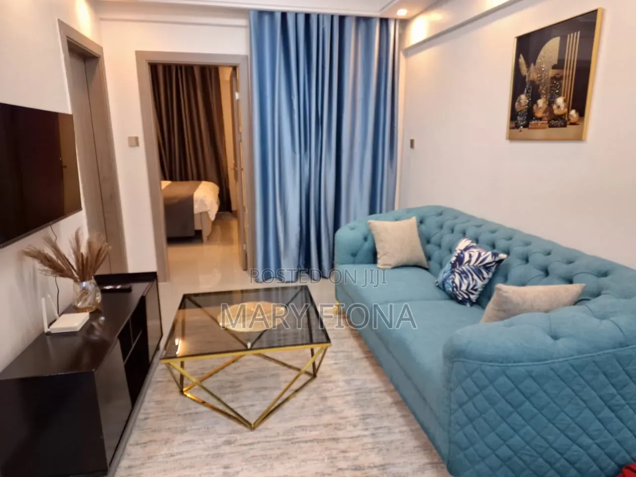 Fibbstays Airbnb at Valley Heights Apartments Along Ole Dume Rd