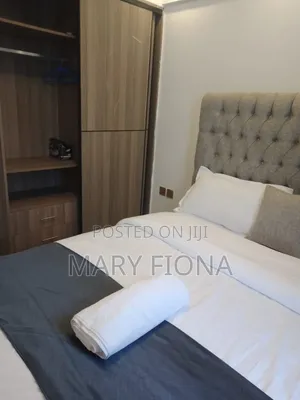 Fibbstays Airbnb at Valley Heights Apartments Along Ole Dume Rd