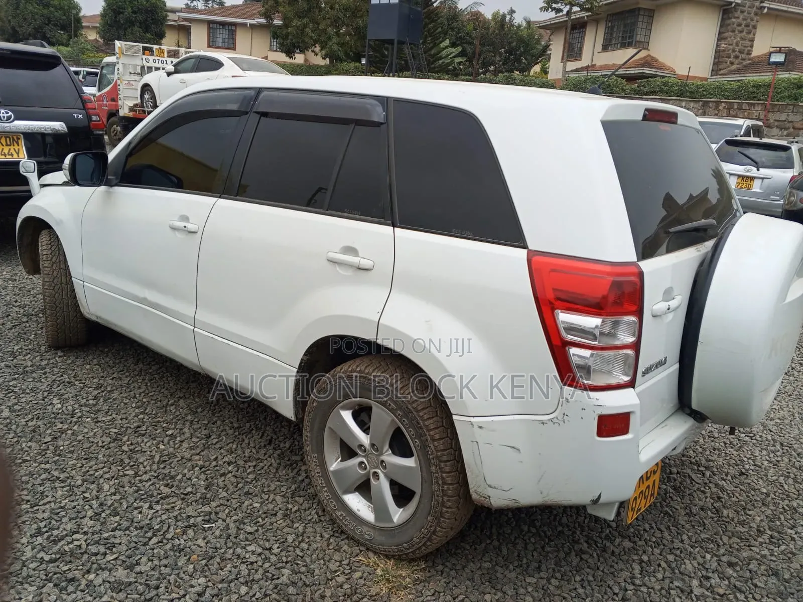 Suzuki Escudo 2012 White