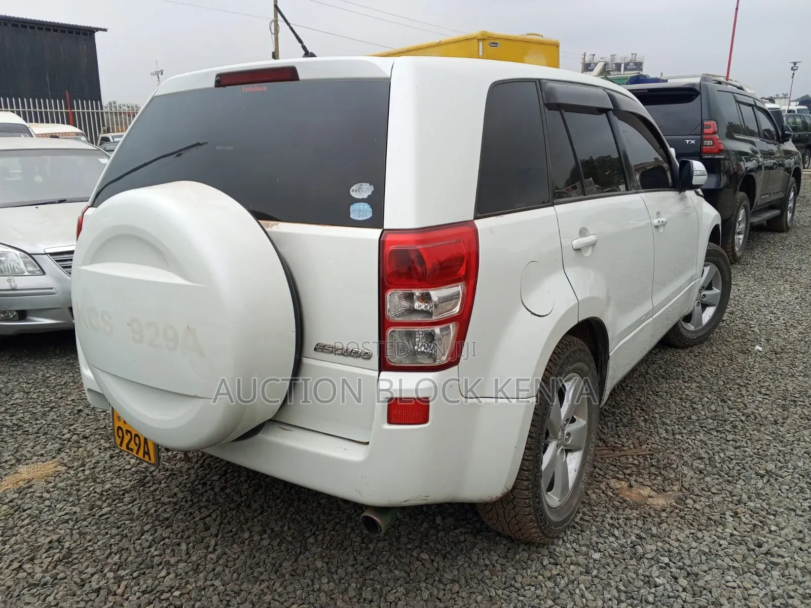 Suzuki Escudo 2012 White