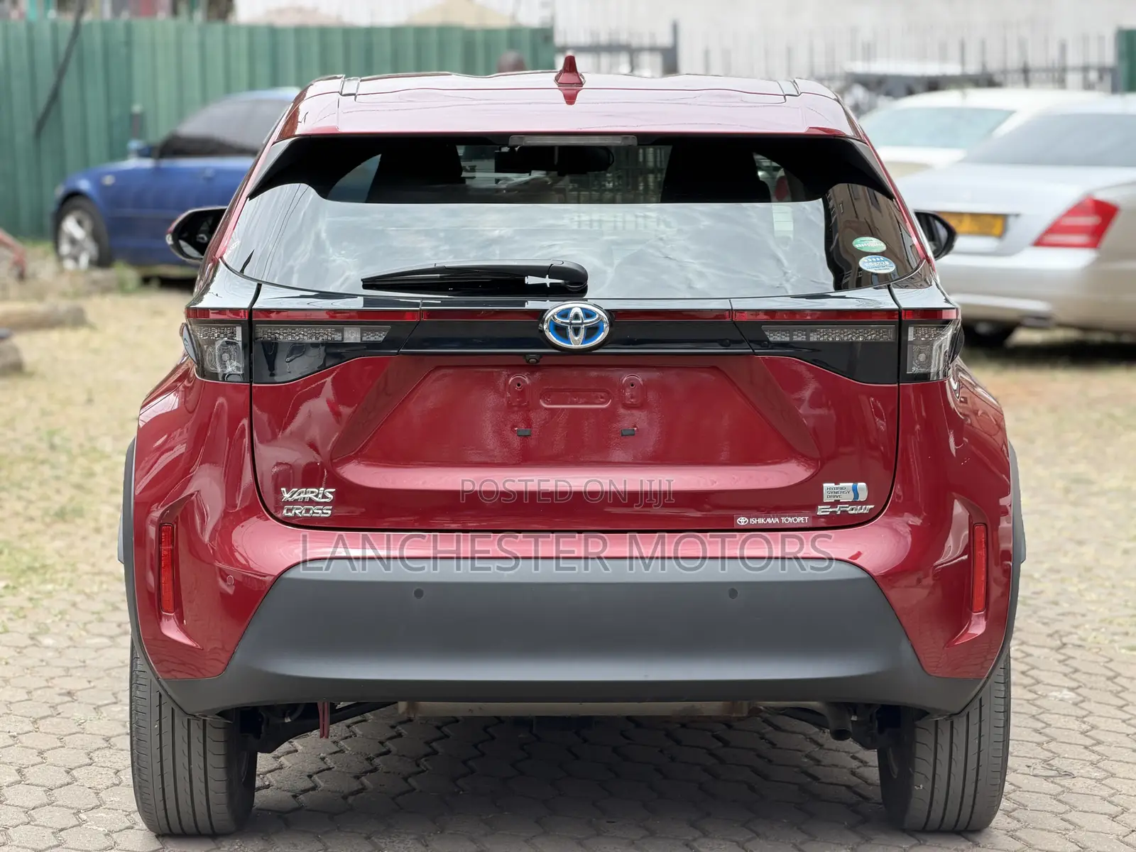 Toyota Yaris Cross 1.5 Hybrid AWD 2021 Burgundy