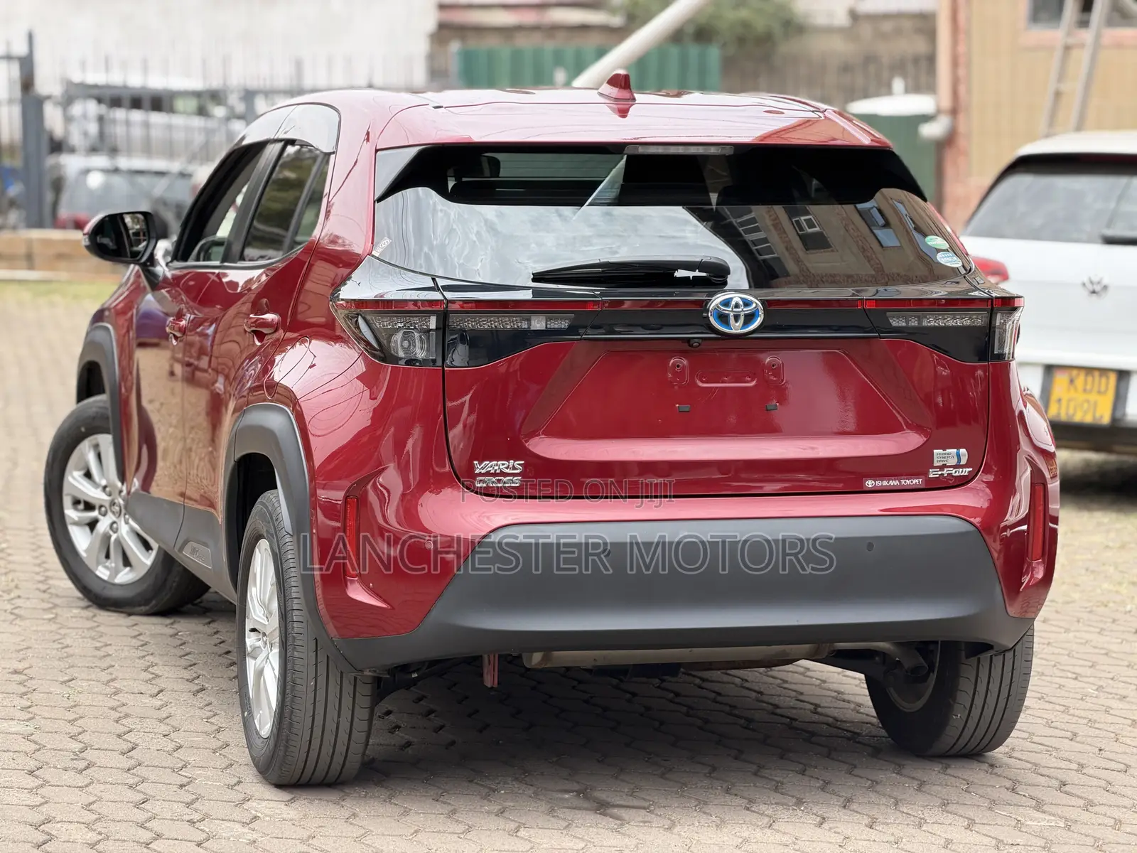 Toyota Yaris Cross 1.5 Hybrid AWD 2021 Burgundy