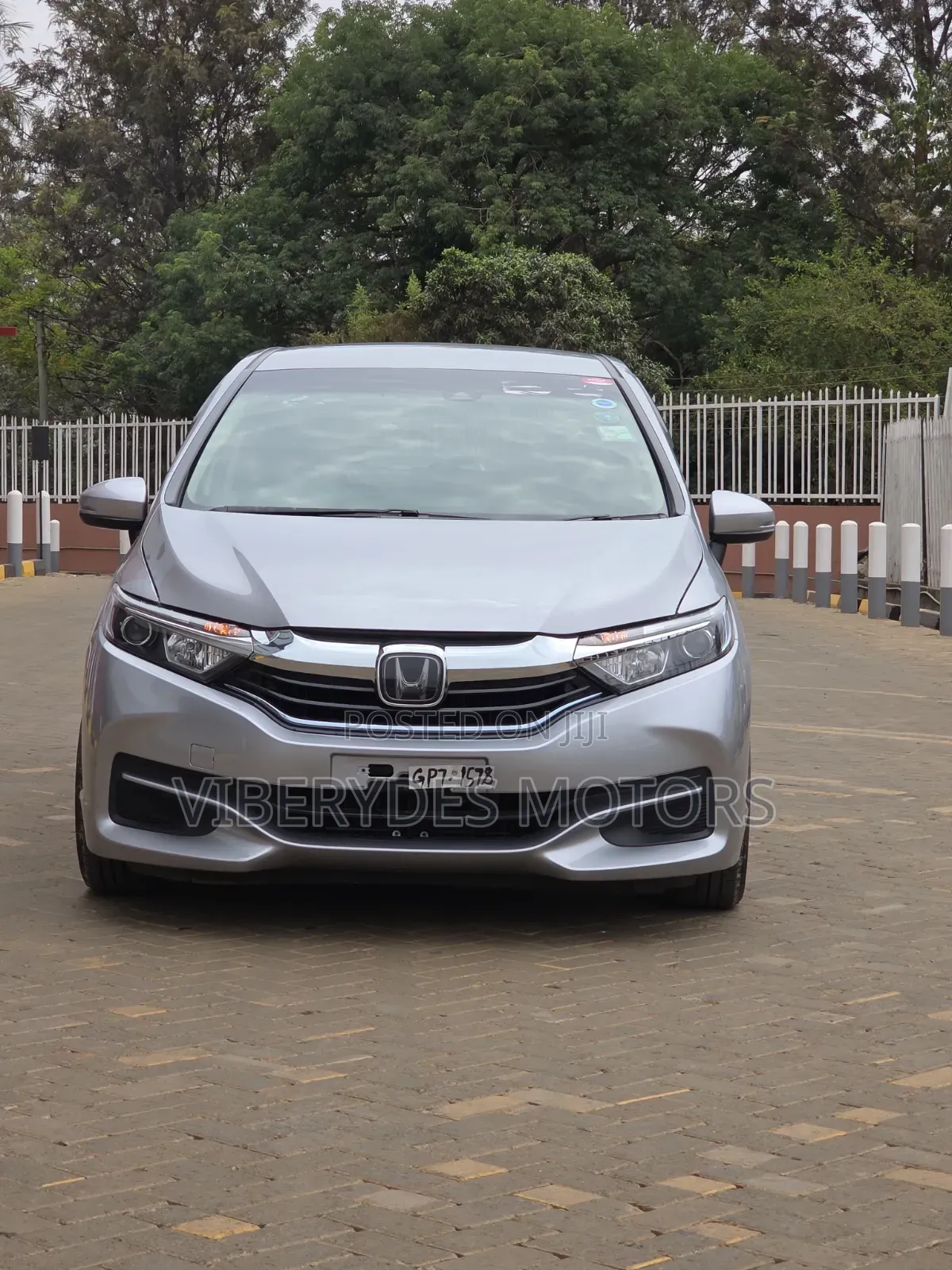 Honda Fit Shuttle 2019 Silver