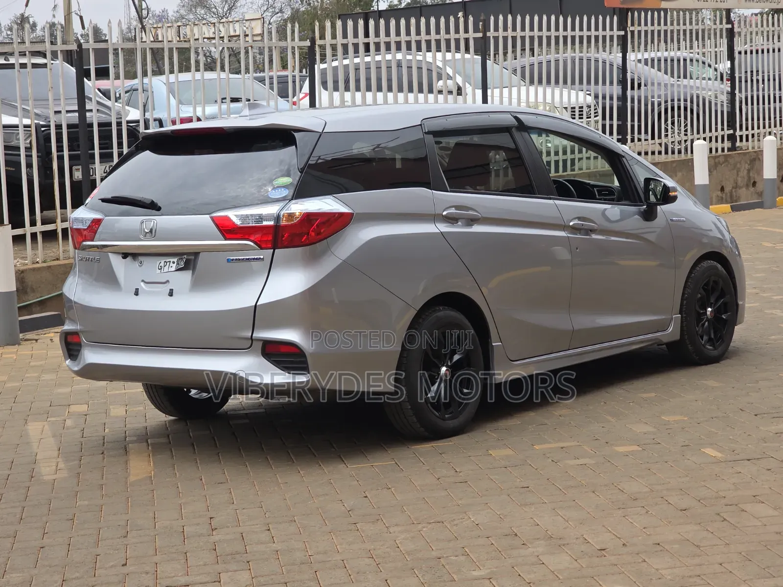 Honda Fit Shuttle 2019 Silver