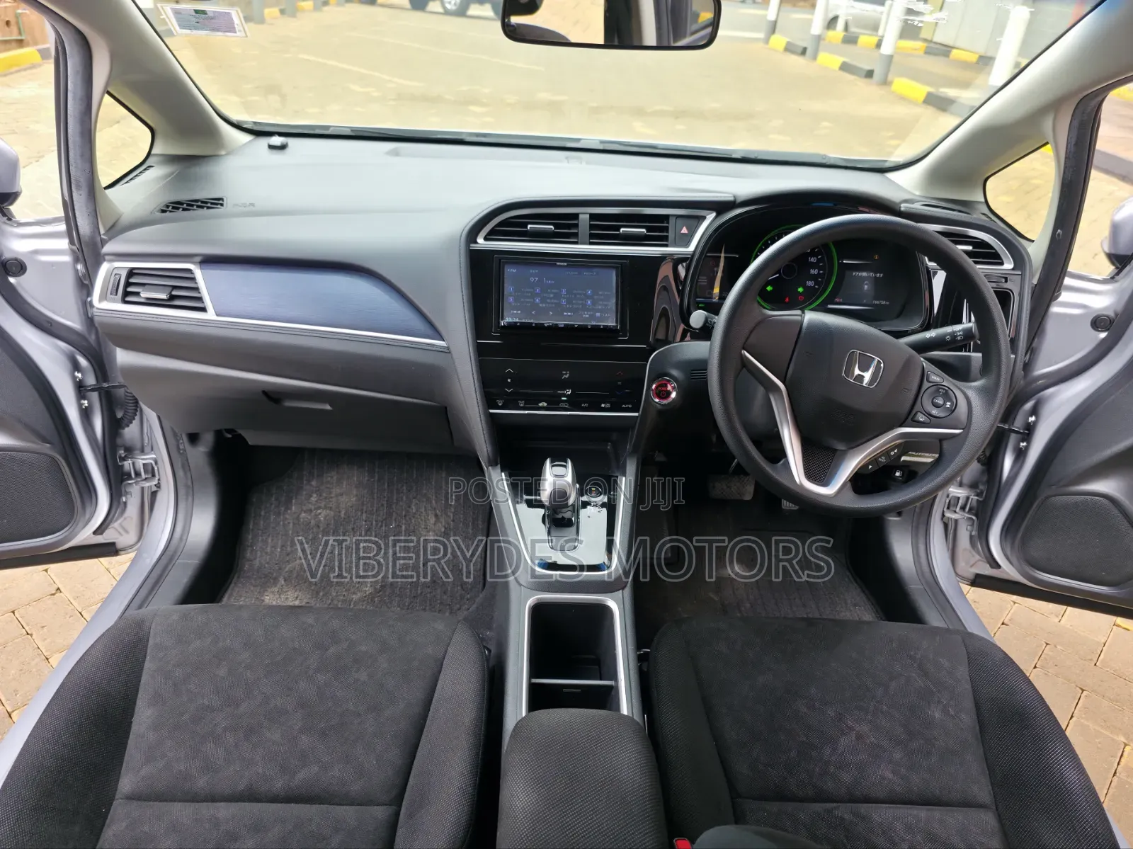 Honda Fit Shuttle 2019 Silver