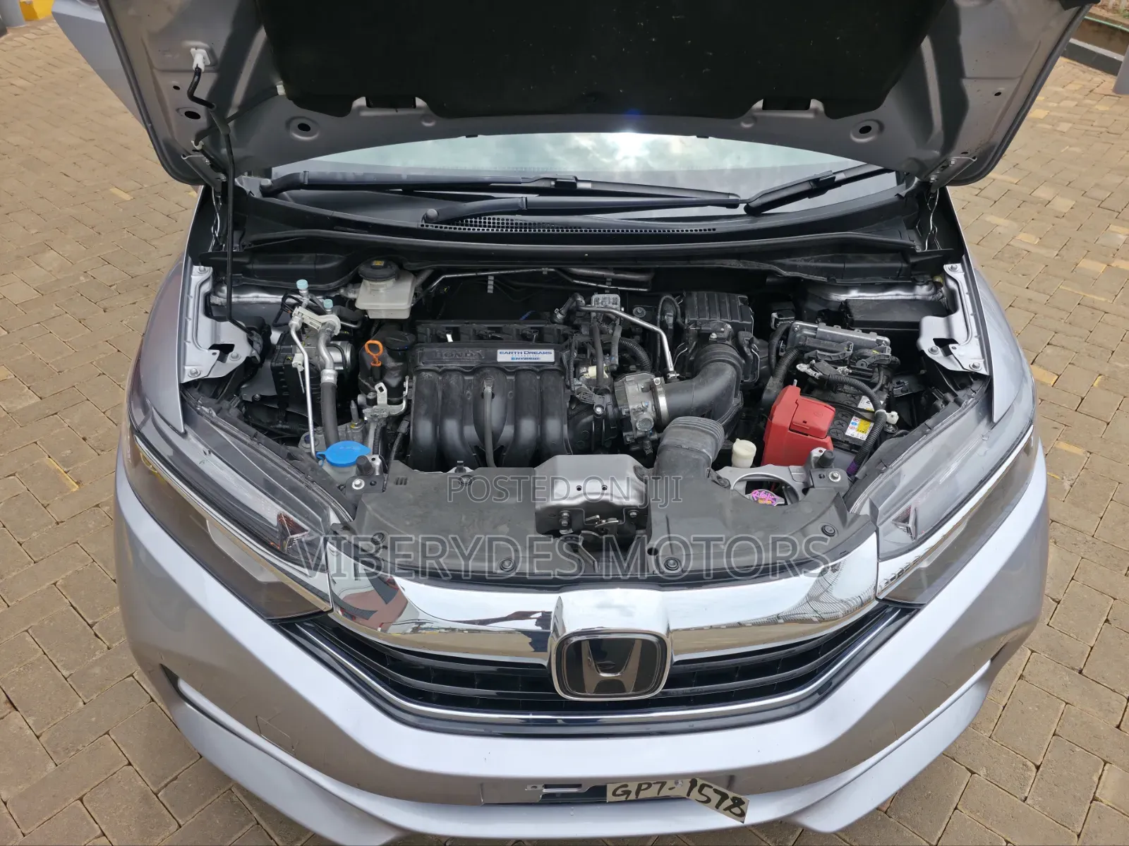 Honda Fit Shuttle 2019 Silver