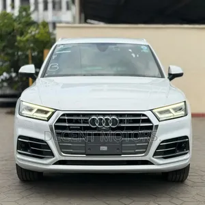 Audi Q5 2.0T Premium AWD quattro 2019 White