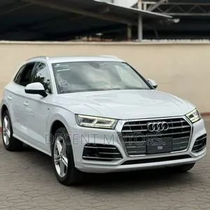 Audi Q5 2.0T Premium AWD quattro 2019 White