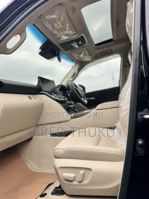 Toyota Land Cruiser LC300 2023 Black