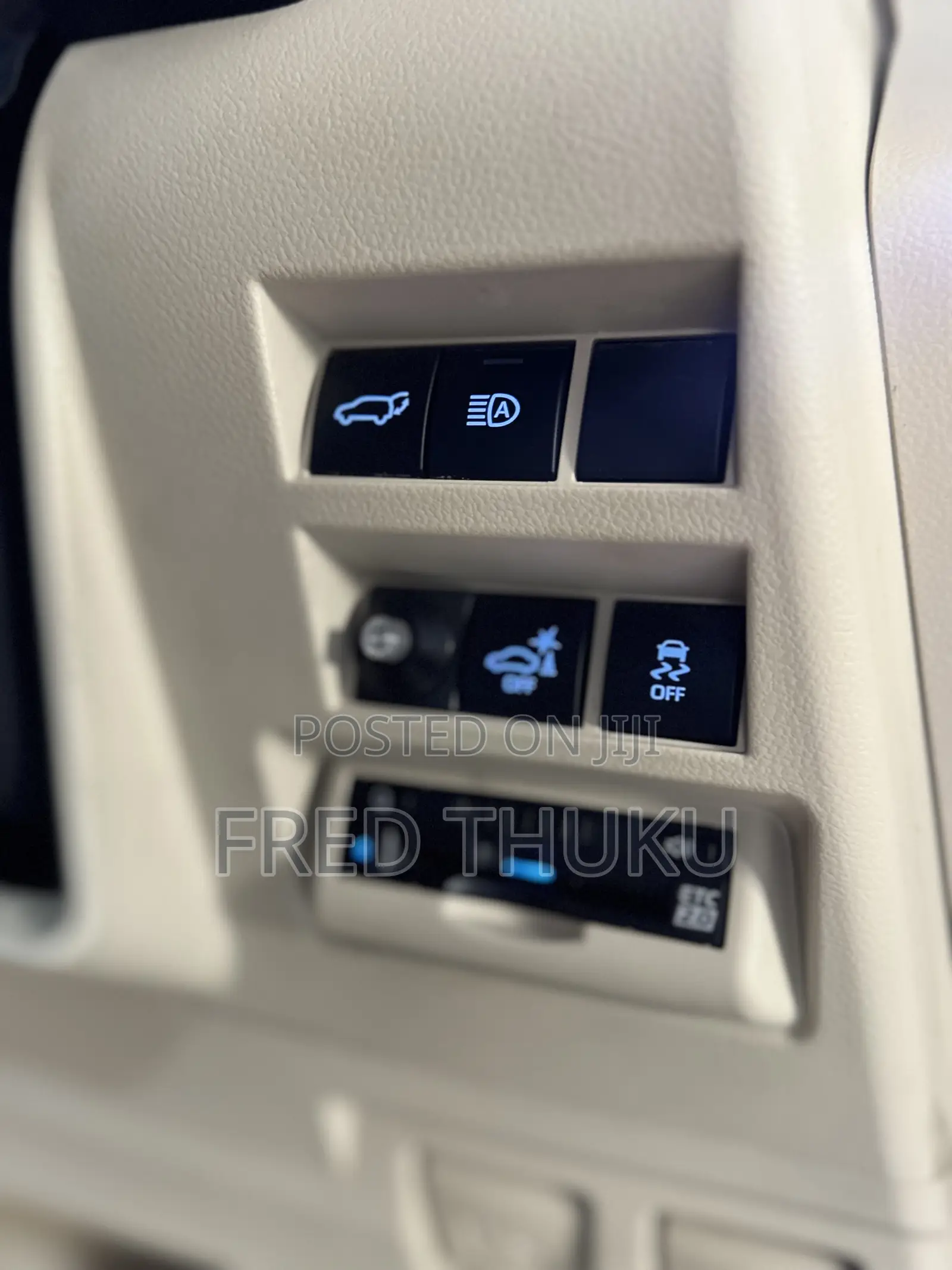 Toyota Land Cruiser LC300 2023 Black